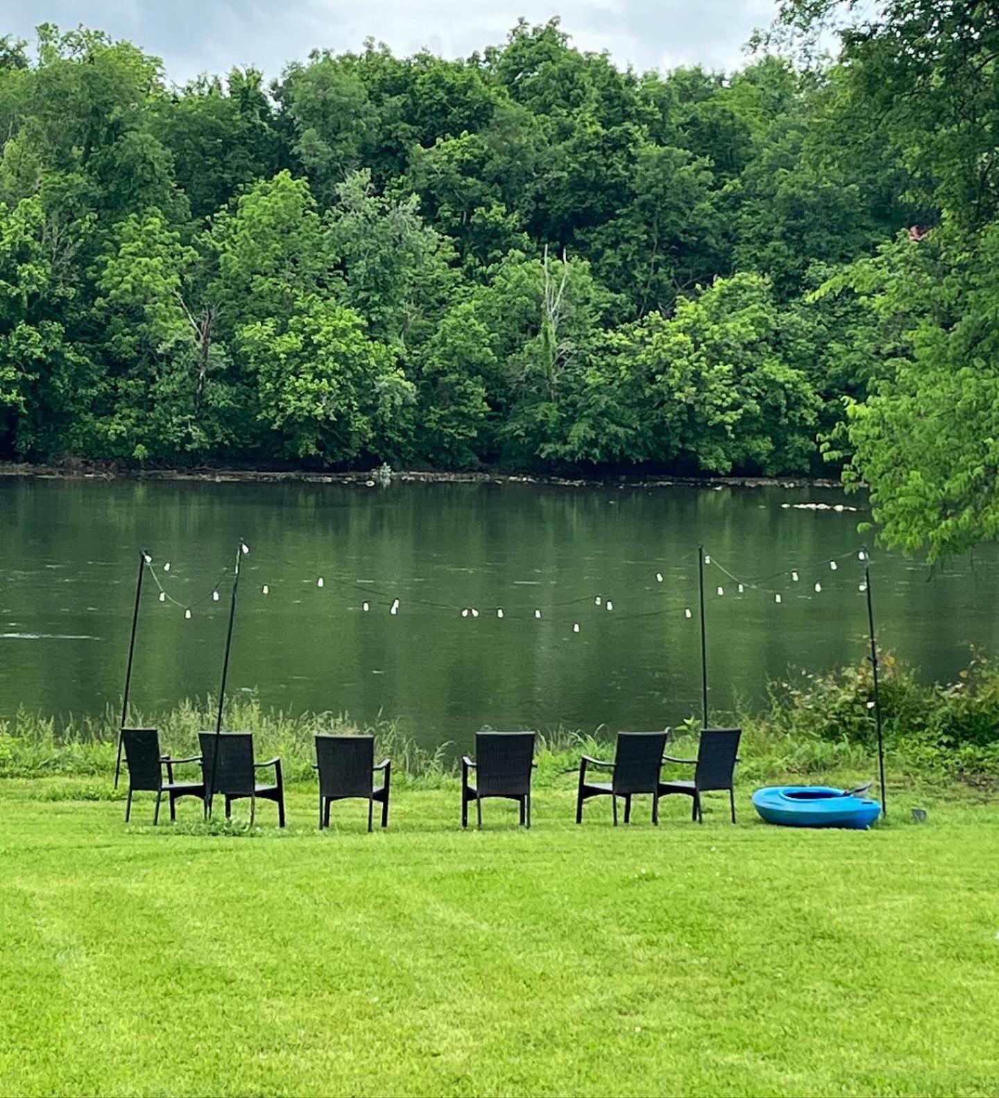 Luxury Riverfront Tiny House- Amazing Views- #111 Strawberry Plains المظهر الخارجي الصورة